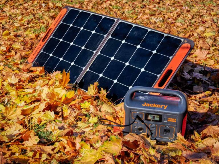 Portable solar panels and power stations
